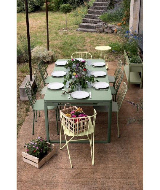 Table Extensible Biarritz Fermob - Élégance et Convivialité pour Vos Repas Extérieurs