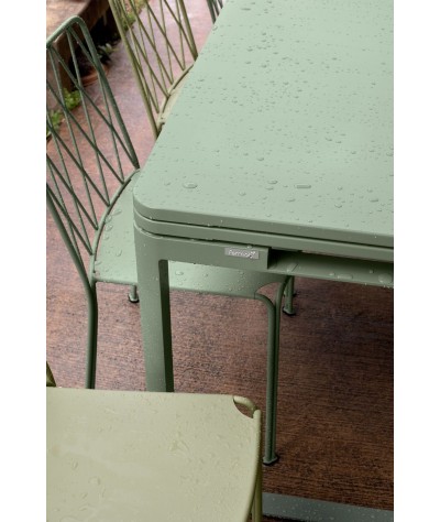 Table Extensible Biarritz Fermob - Élégance et Convivialité pour Vos Repas Extérieurs